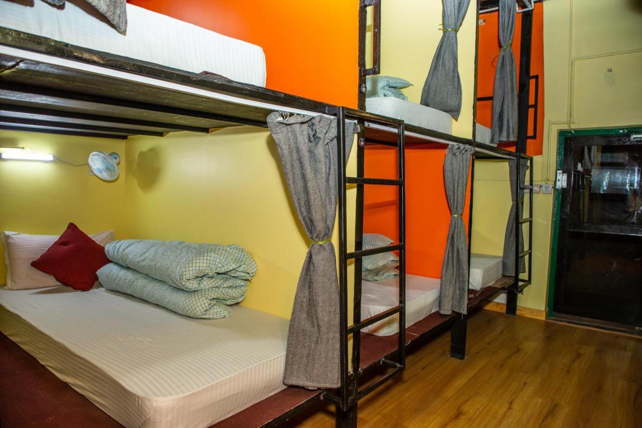 Trekkers Hostel Kathmandu Bagian luar foto
