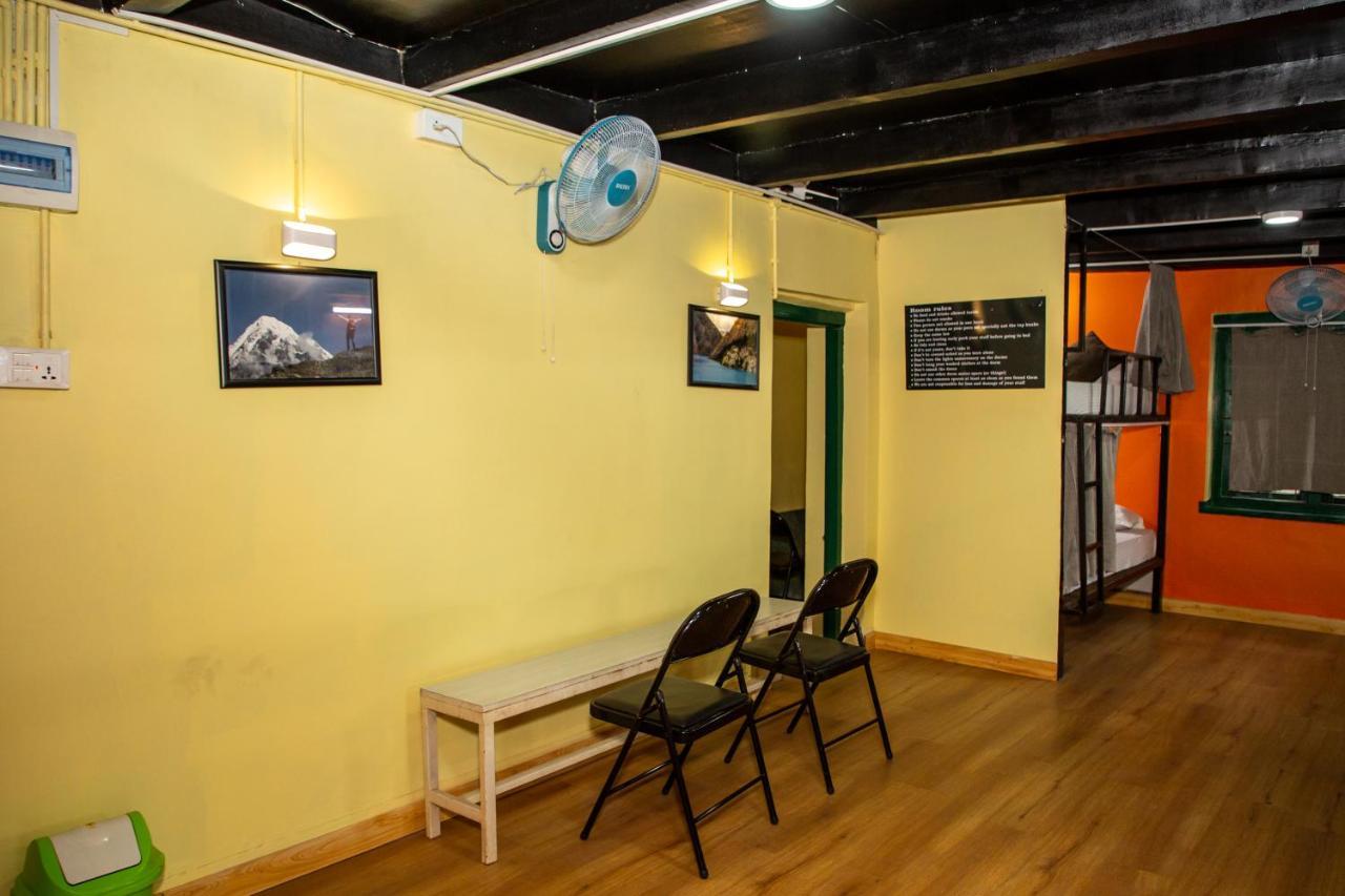 Trekkers Hostel Kathmandu Bagian luar foto