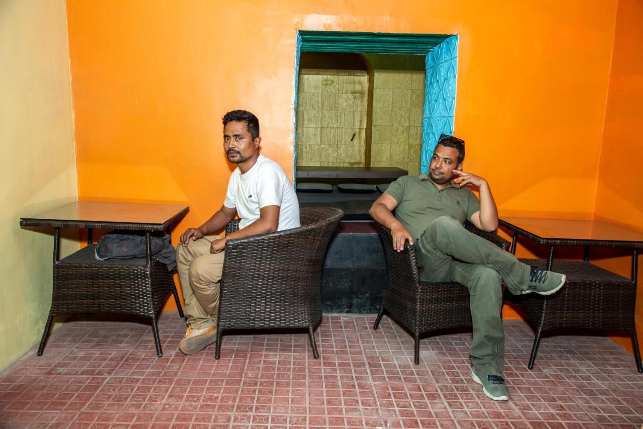 Trekkers Hostel Kathmandu Bagian luar foto