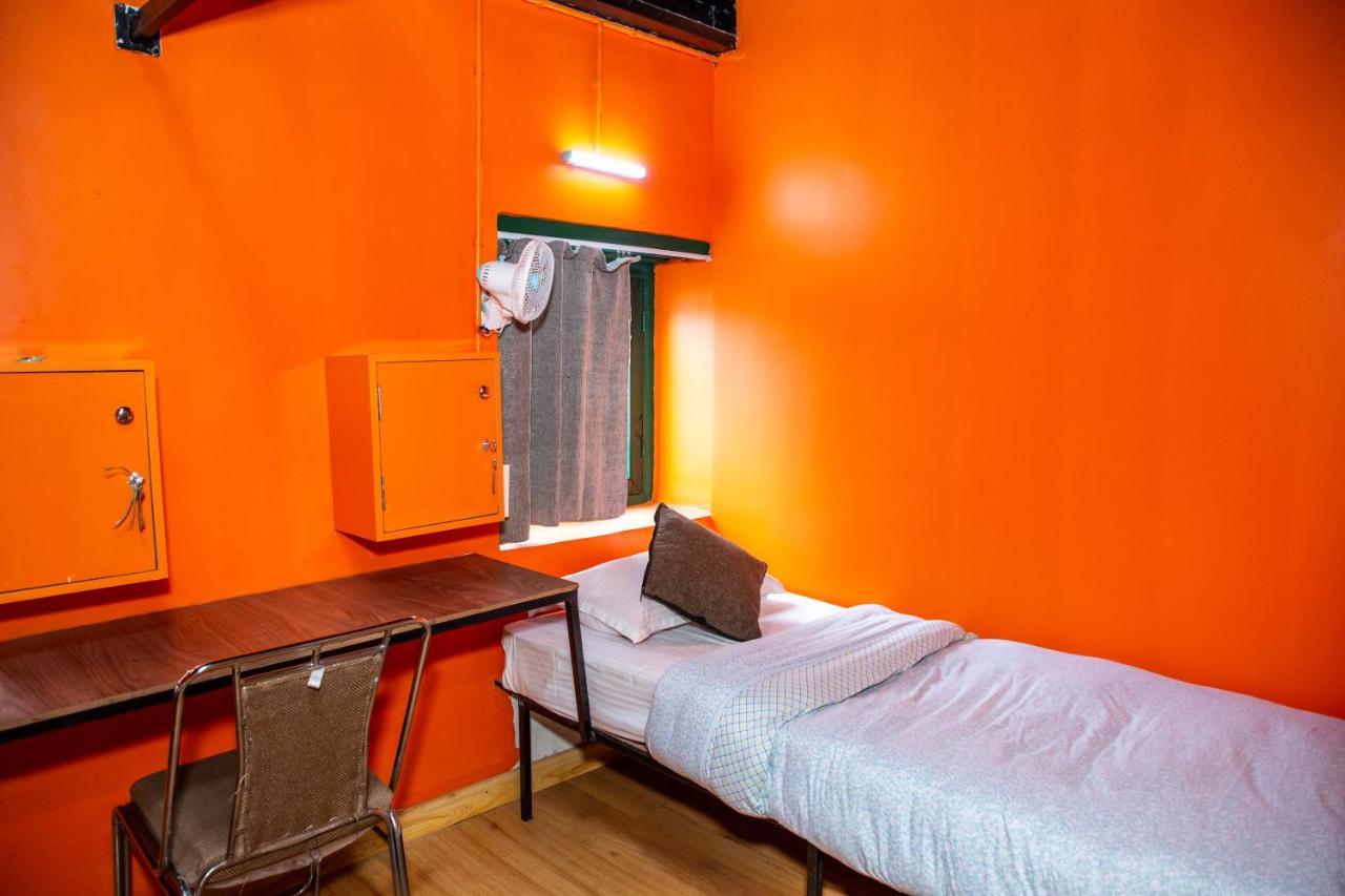 Trekkers Hostel Kathmandu Bagian luar foto